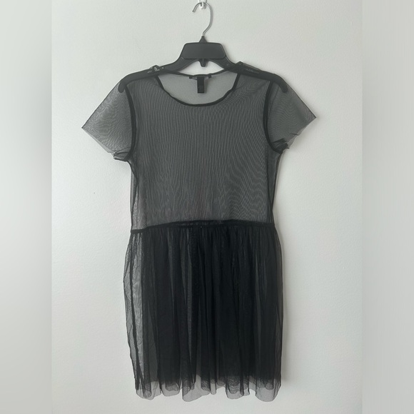 Forever 21 black mesh top size small - Picture 3 of 3